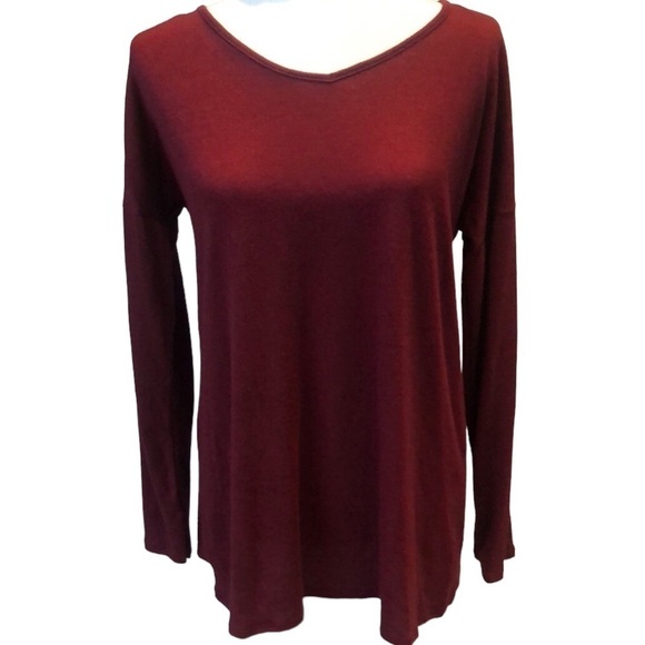 Soft And Flowy Burgundy V Neck Top With Criss Cross Knot Back NWT - Picture 3 of 13